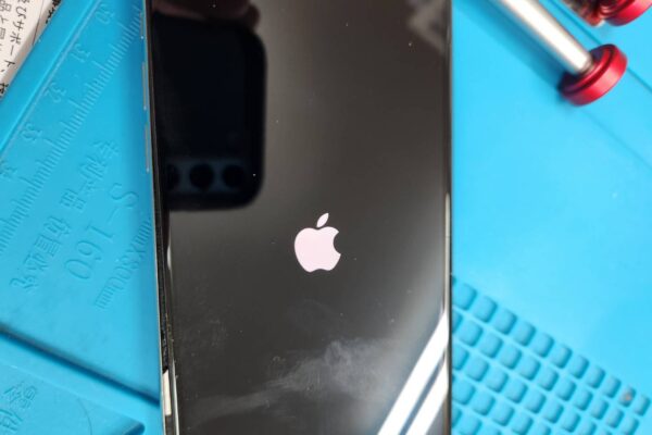 iPhoneXS　リンゴループ修理