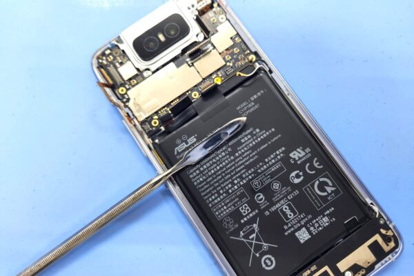 ZenFone6 SIMが取れない　取り出し作業