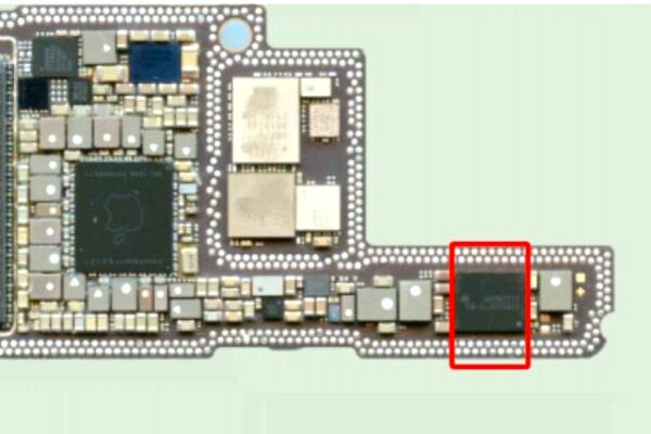 iPhone14Pro　起動不良　基板修理　電源IC