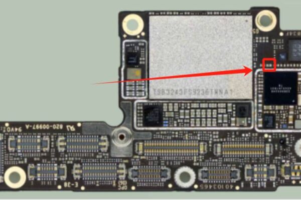 iPhoneXS　起動不良　データ復旧